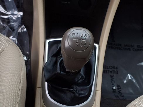 Used 2013 Hyundai Accent GLS FWD image 10