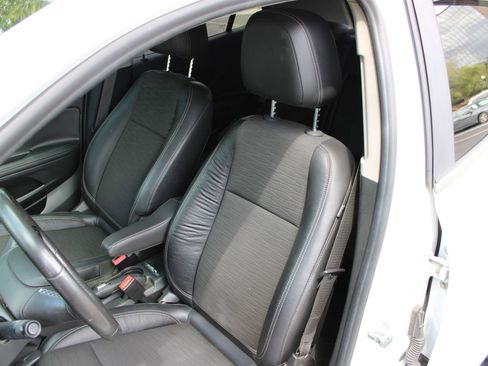 Used 2016 Buick Encore FWD image 9
