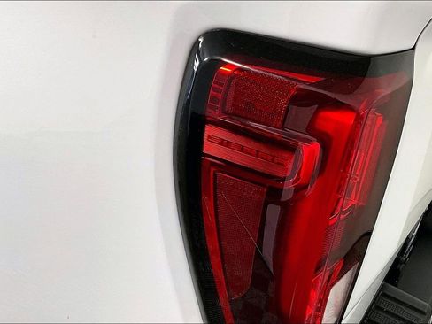 Used 2021 GMC Sierra 1500 SLE w/ X31 Off-Road Package image 28