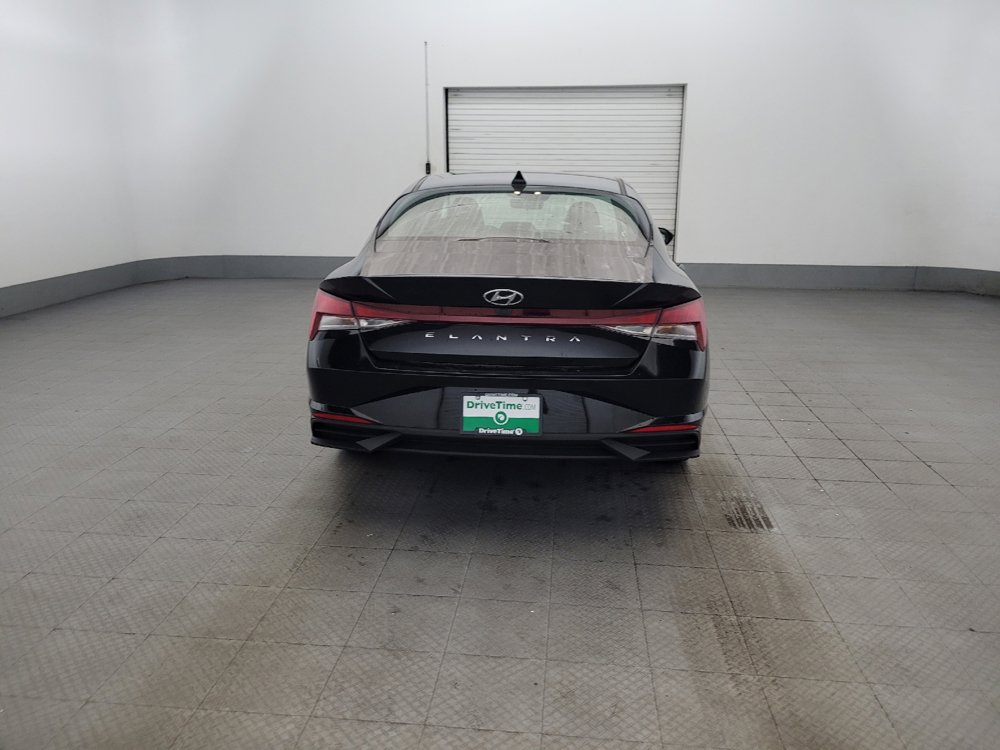 Used 2023 Hyundai Elantra SEL FWD image 7