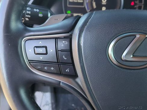 Used 2024 Lexus ES 300h w/ Premium Package FWD image 11