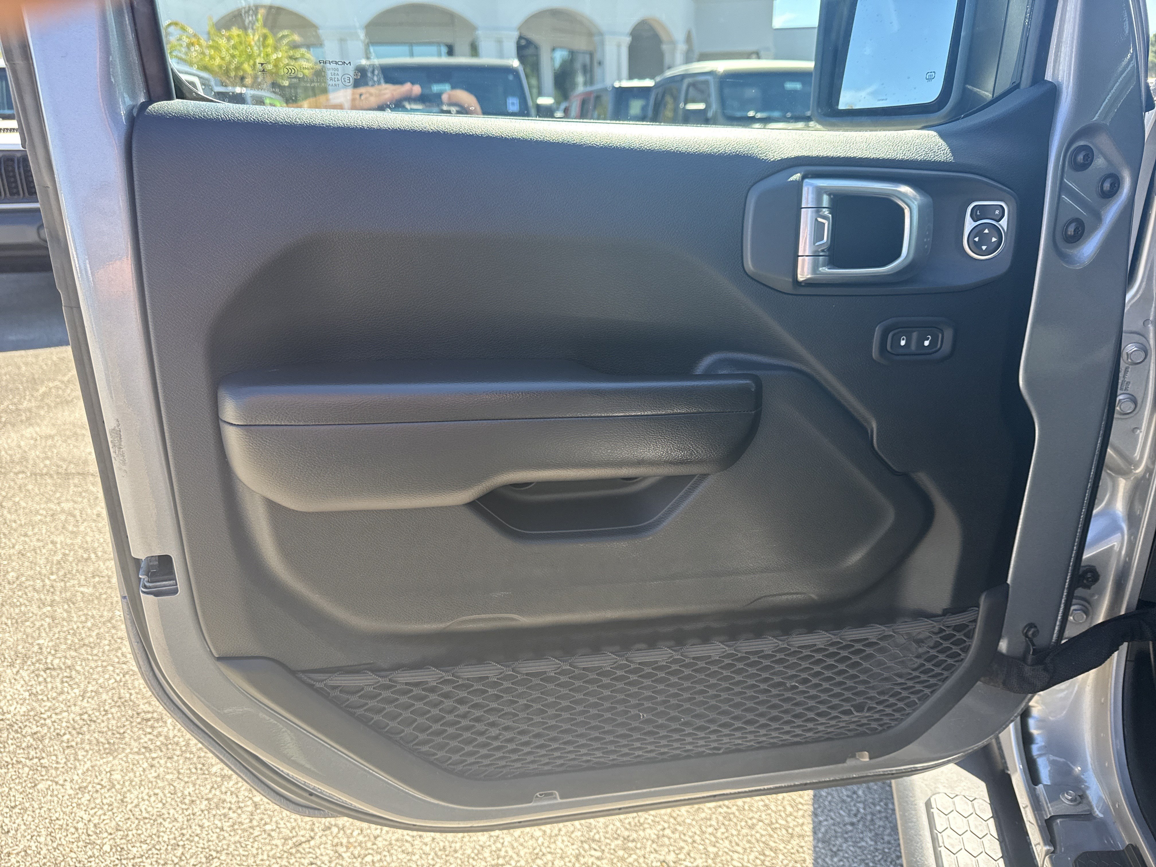 Used 2020 Jeep Wrangler Sport AWD/4WD image 10
