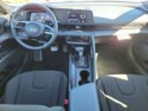 Used 2025 Hyundai Elantra Sport image 15