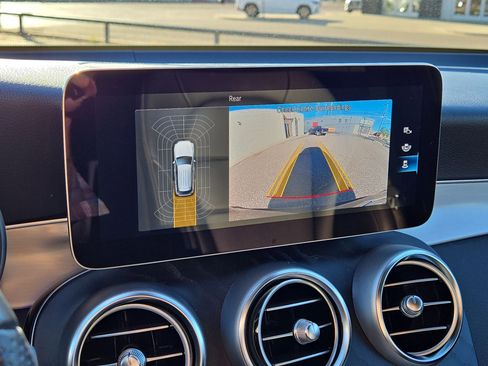 Used 2022 Mercedes-Benz GLC 300 image 18