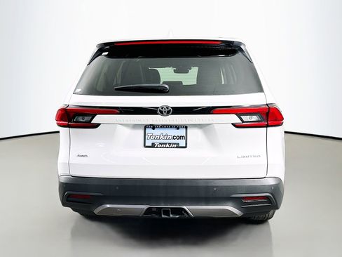 Certified 2024 Toyota Grand Highlander AWD image 6