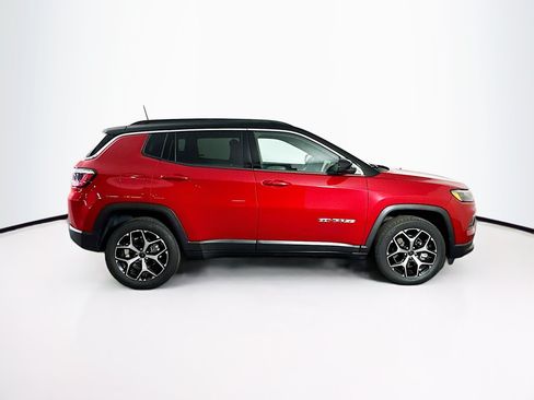Used 2025 Jeep Compass Limited AWD/4WD image 10