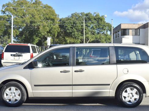 Used 2013 Dodge Grand Caravan American Value Package image 4