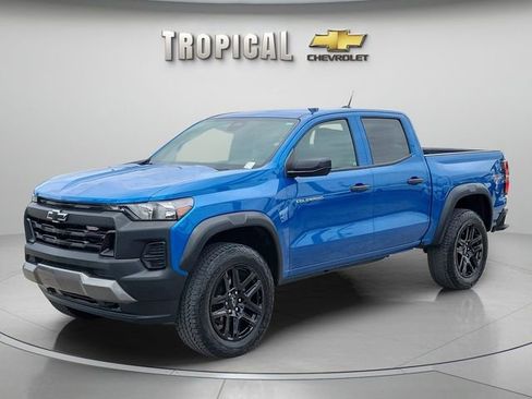 Used 2024 Chevrolet Colorado Trail Boss w/ Advanced Trailering Package AWD/4WD image 1