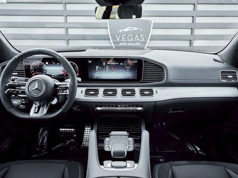 Used 2025 Mercedes-Benz GLS 63 AMG 4MATIC image 55