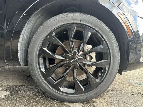 Certified 2023 Kia Sorento SX FWD image 18