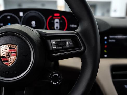 Used 2025 Porsche Taycan RWD image 17
