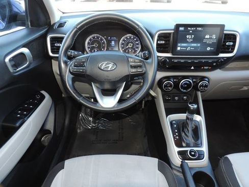 Used 2021 Hyundai Venue SEL FWD image 21