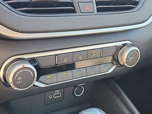 Certified 2024 Nissan Altima 2.5 S image 15