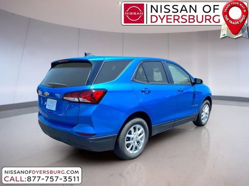 Used 2024 Chevrolet Equinox LS w/ LS Convenience Package FWD image 3