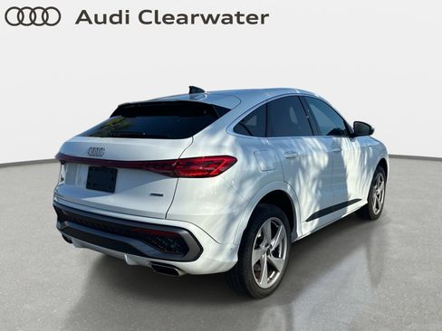 Used 2025 Audi Q5 Premium Plus w/ Premium Plus AWD/4WD image 3
