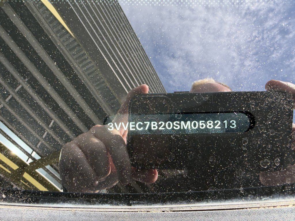 Used 2025 Volkswagen Taos SE FWD image 40