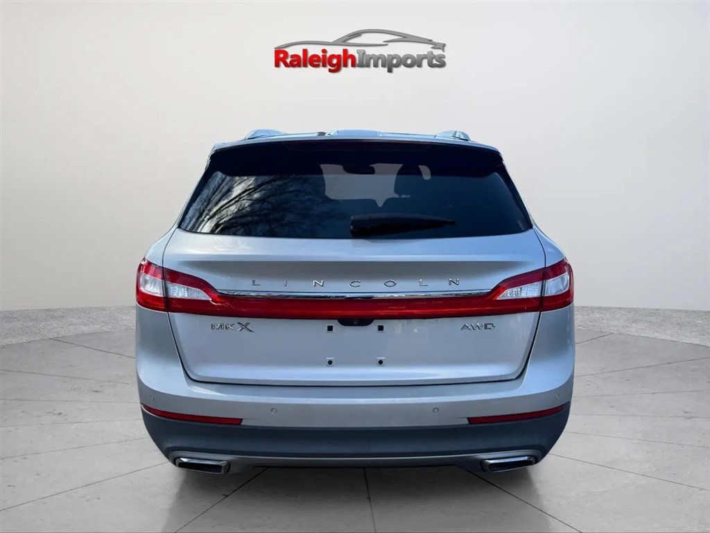 Used 2016 Lincoln MKX Reserve w/ Technology Package AWD/4WD image 6
