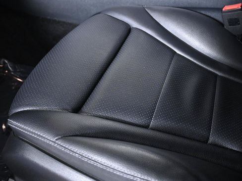 Used 2019 Mercedes-Benz GLC 300 4MATIC image 22