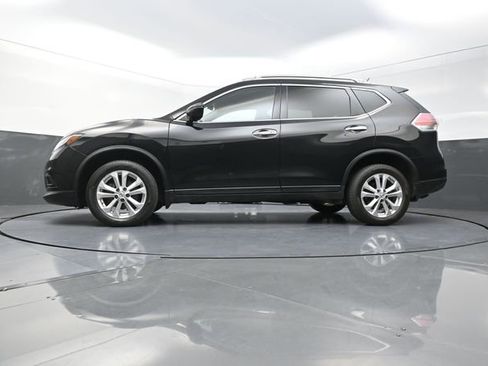 Used 2016 Nissan Rogue SV image 22