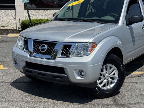 Used 2016 Nissan Frontier SV w/ SV Value Truck Package RWD image 5