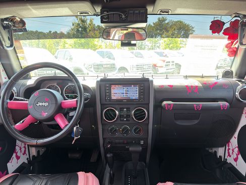 Used 2010 Jeep Wrangler Unlimited Sahara w/ Dual Top Group AWD/4WD image 3