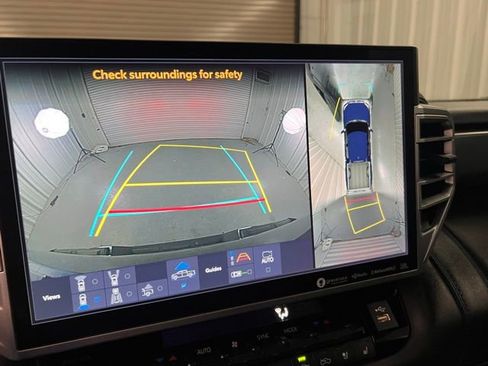 Used 2023 Toyota Tundra Platinum image 28