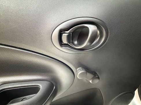 Used 2019 Nissan Versa Note S image 22