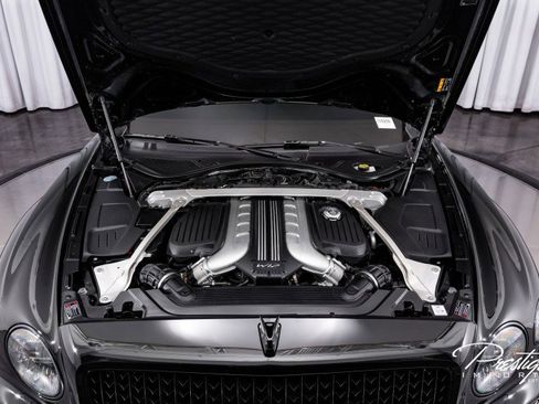 Used 2023 Bentley Flying Spur W12 image 5