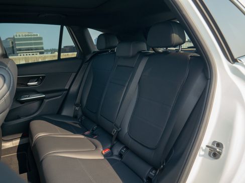 Certified 2026 Mercedes-Benz GLC 300 4MATIC image 27
