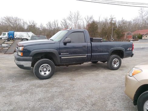 Used 2006 Chevrolet Silverado 2500 LT w/ Snow Plow Prep Package image 1