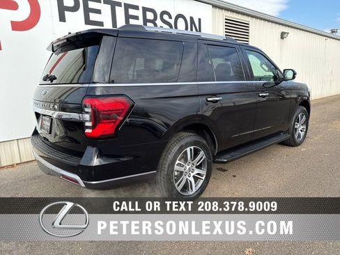 Used 2024 Ford Expedition Limited image 3