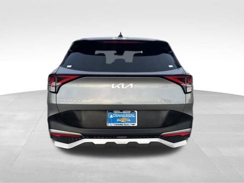 Used 2024 Kia Sportage LX image 4