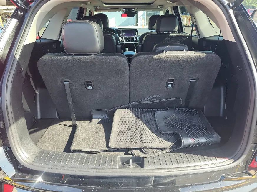 Used 2023 Kia Sorento SX AWD/4WD image 6