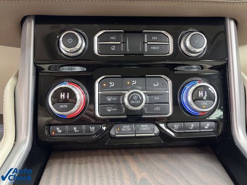 Used 2022 GMC Yukon Denali image 28