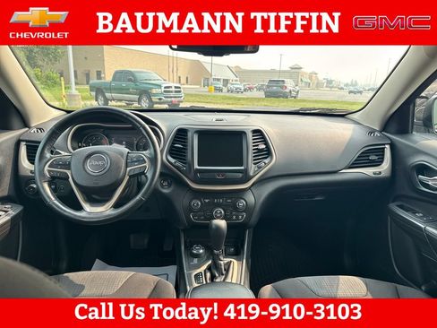 Used 2016 Jeep Cherokee Latitude w/ Comfort & Convenience Group AWD/4WD image 20