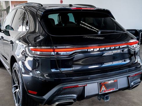 Used 2023 Porsche Macan image 20