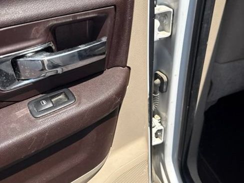Used 2016 RAM 1500 Laramie w/ Convenience Group RWD image 18