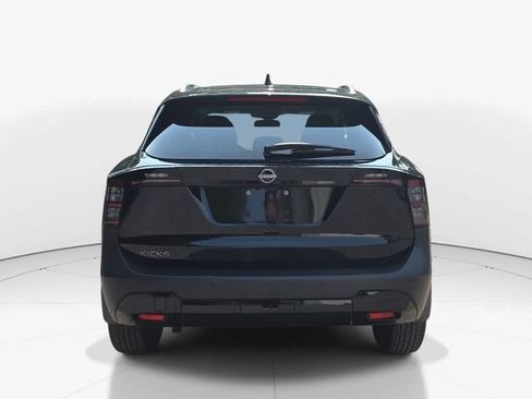 Used 2026 Nissan Kicks SV FWD image 7
