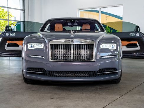 Used 2018 Rolls-Royce Wraith image 3