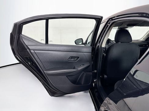 Used 2025 Nissan Sentra SV FWD image 25