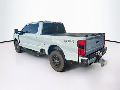 Used 2024 Ford F250 Lariat w/ Lariat Ultimate Package AWD/4WD image 3
