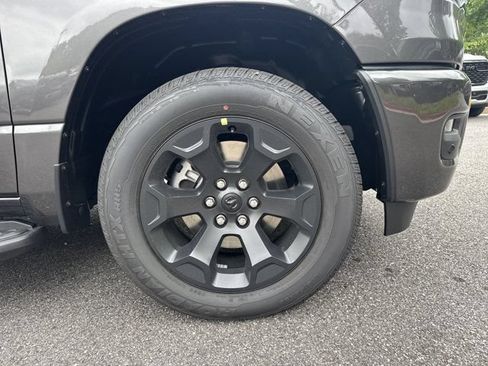 New 2026 RAM 1500 Express AWD/4WD image 12