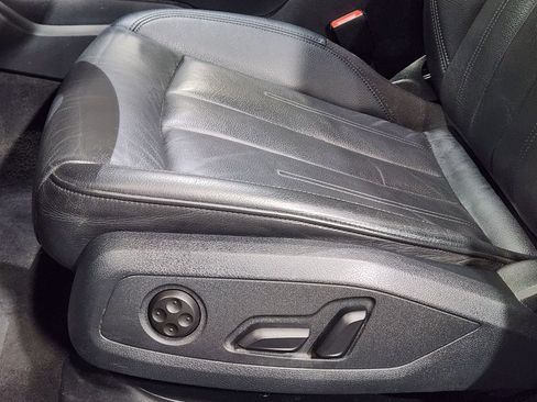 Used 2019 Audi A4 2.0T Premium w/ Convenience Package image 44