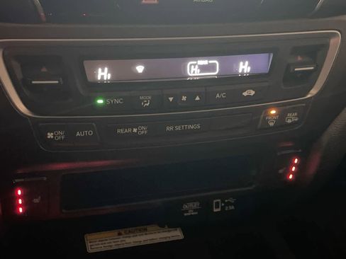 Used 2022 Honda Passport TrailSport image 19