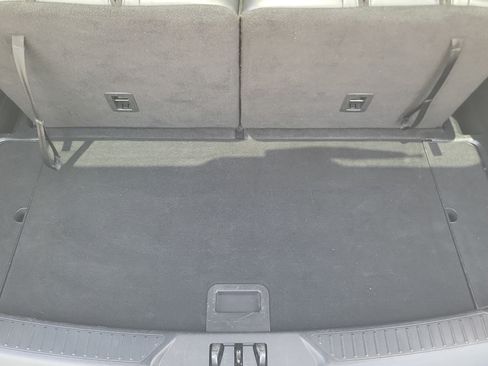 Used 2023 Ford Explorer XLT w/ Equipment Group 202A RWD image 17