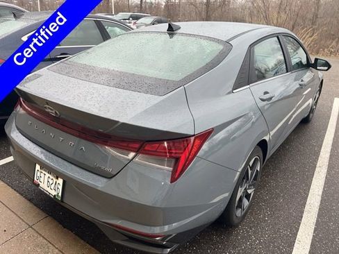 Certified 2022 Hyundai Elantra Limited image 5