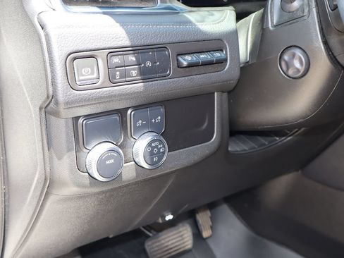 Used 2023 GMC Yukon Denali RWD image 26