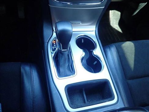 Used 2018 Jeep Grand Cherokee Altitude image 21