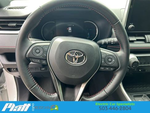Used 2024 Toyota RAV4 SE AWD/4WD image 18