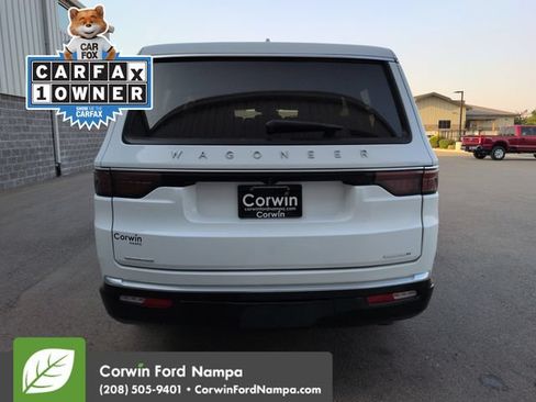Used 2023 Jeep Wagoneer Series II AWD/4WD image 4